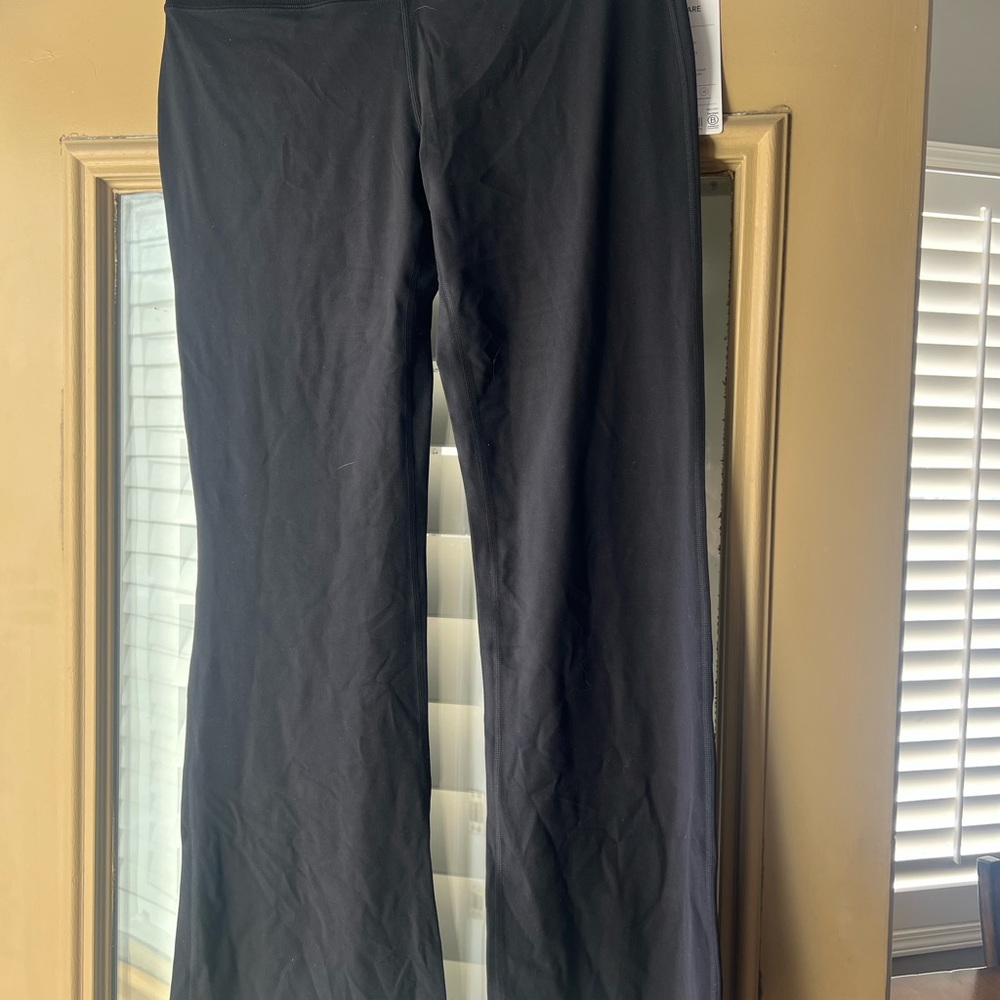 Athleta studio flare 1x NWT